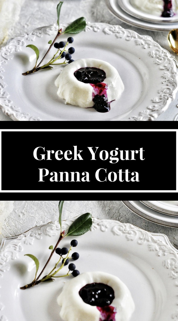 Greek_Yogurt_Panna_cotta_with_Bluberry_Coulis