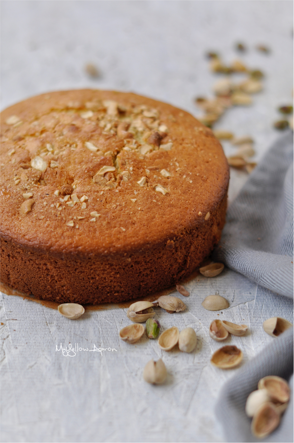 Without any artificial flavoring, this perfect pistachio vanilla sponge cake is perfect for mother's day brunch.