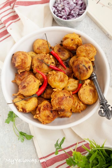 This fried potato fritters are a famous street food from Odisha