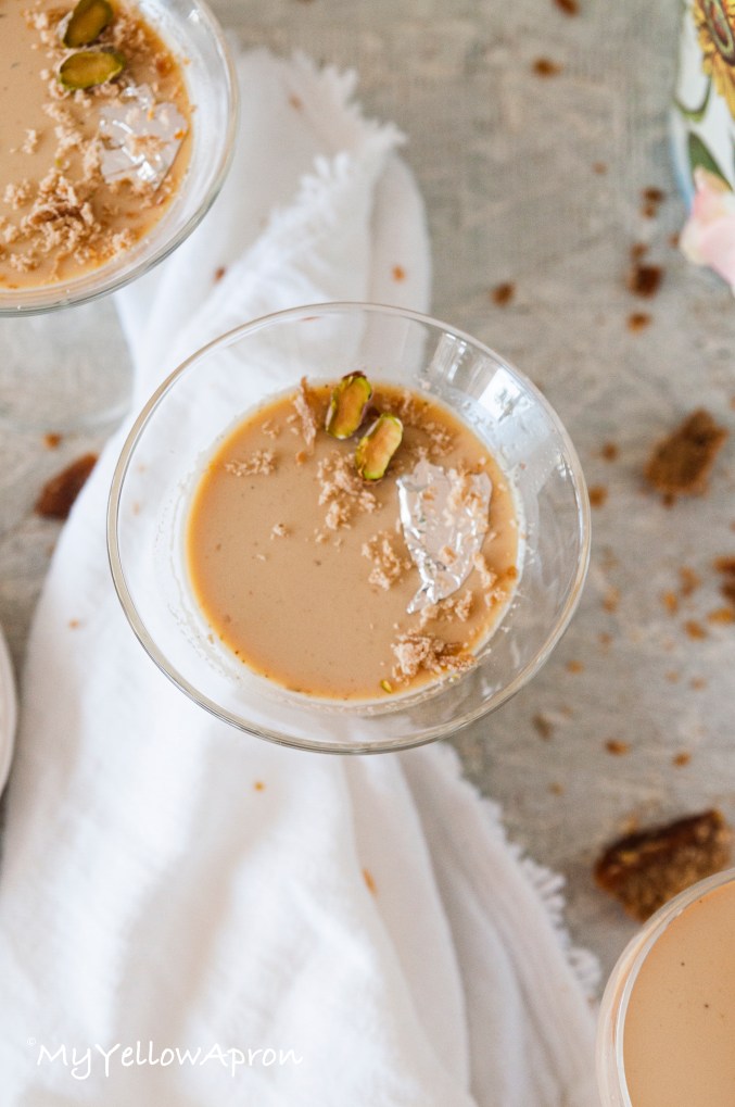 This melt-in-mouth Khejur Gur Panna Cotta is made without gelatin. I use agar instead to set this Italian dessert. Make a big batch with only 10 minutes of your active time. This fruit-filled dessert is suitable for vegetarians.